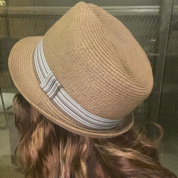 Hat - Picture 9 of 10